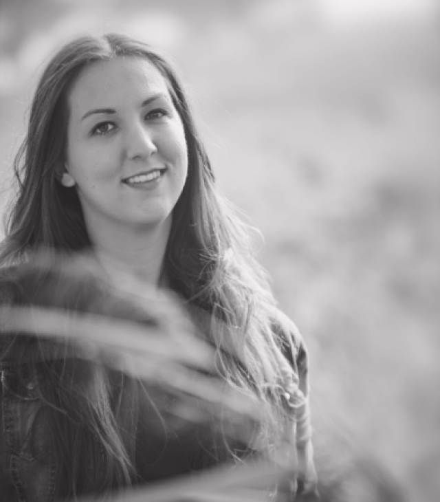 Anne_Heystek_390x445.png